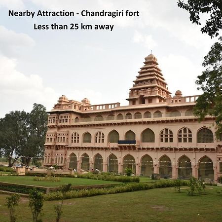 Spot On 64778 Msr Convention Hall Hotel Tirupati Exterior foto